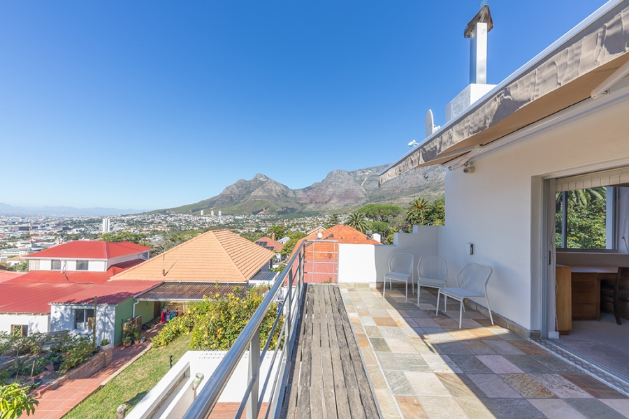 To Let 4 Bedroom Property for Rent in Tamboerskloof Western Cape